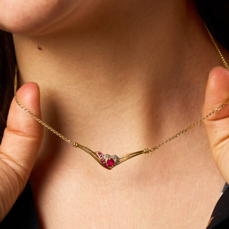colier aur 18 k cu rubine si diamante